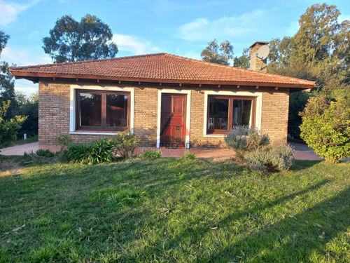 Gran Casa A Solo 100 Mts De La Ruta Interbalnearia Con 1040 Mts2 De Terreno