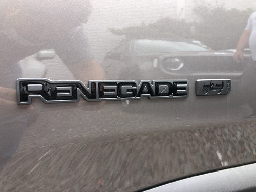 Imagen 16 de 23 de Jeep Renegade 80 Aniversario 2022 Jf