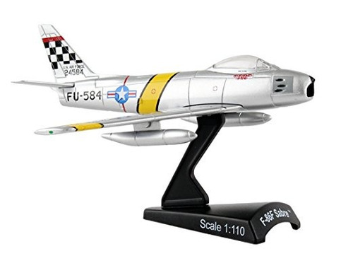 Daron Worldwide Trading Sello F-86 Sabre  Mig Mad Marina  Je