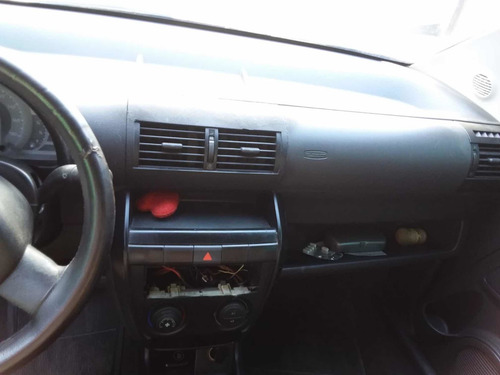 Imagem 7 de 13 de Volkswagen Fox 2005 1.0 City Total Flex 5p