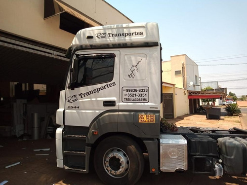 Imagem 2 de 9 de Mercedes Axor 2544 2013