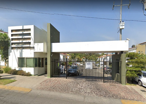 Vendo Casa En Calle Batalla De Celaya, Colonia Revolución, Tlaquepaque!!! 204