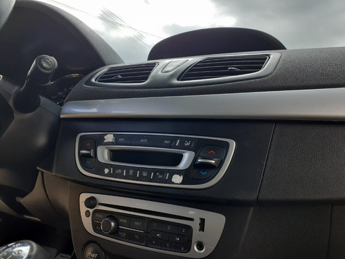 Imagem 13 de 22 de Renault/fluence