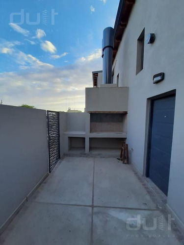 Imagen 9 de 24 de Venta De Duplex 2 Dormitorios En B° San Fernando - Complejo Cerrado