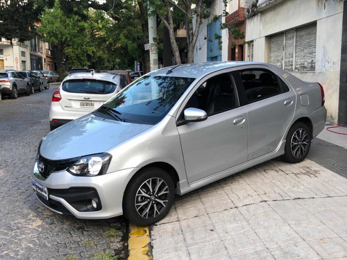 Toyota Etios 2018 1.5 Sedan Platinum At 4 Puertas Gris Plata