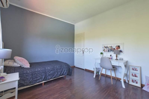 Imagen 26 de 27 de Lindisima Casa Con Mucha Luz Natural Sobre Espectacular Lote Interno De 1.372 M2