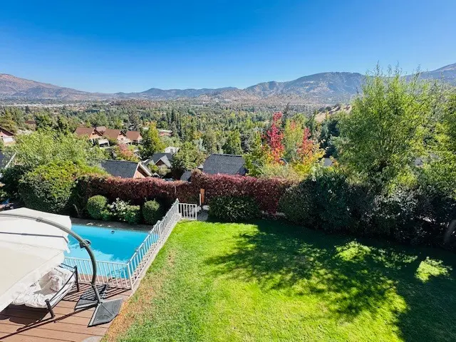 Imagen 2 de 22 de La Dehesa: Casa Con Gran Vista, Piscina Y Quincho