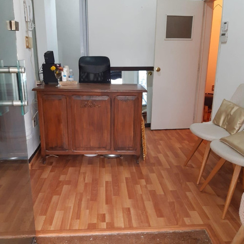 Se Vende Local Muy Iluminado Sobre Av Rivera Esq Llambí