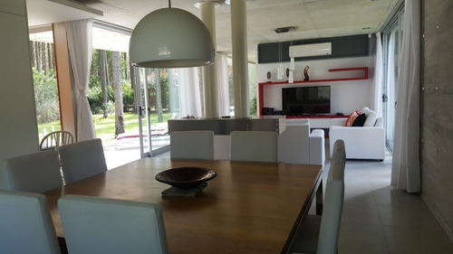 Imagen 17 de 30 de Casa 5 Ambientes. Primera Calidad. Pinamar Norte