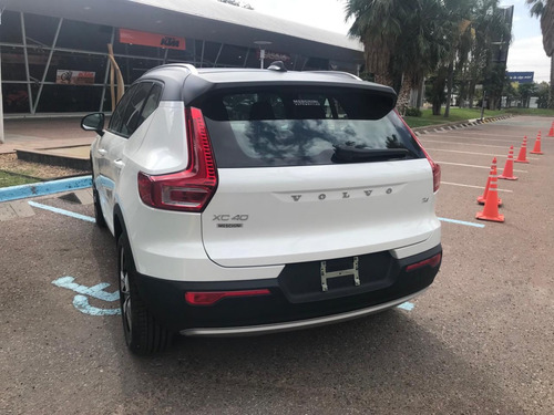 Volvo XC40 2.0t T4 Momentum Fwd
