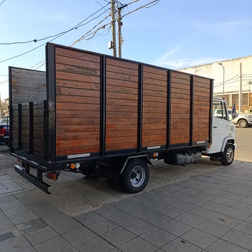 Mercedes Benz 710 Plus Con Caja