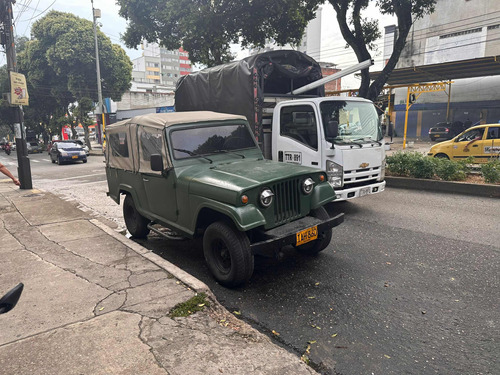 Jeep Comando Viasa