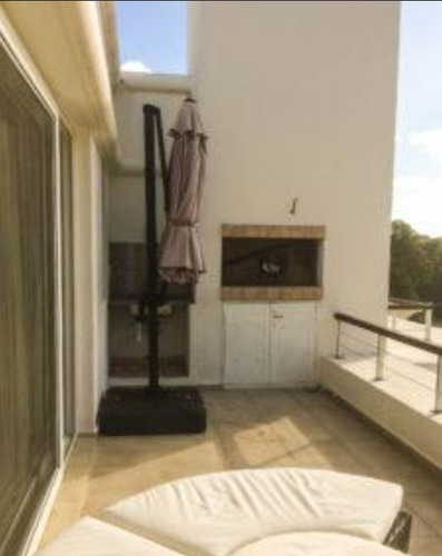 Venta Departamento 2 Ambientes- Green Park. Punta Del Este