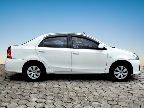 Toyota Etios 1.5 XLS 16V FLEX 4P AUTOMÁTICO