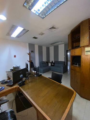 269801 Am* Venta De Local En Naguanagua Planta Baja En Hospital Metropolitano Del Nort