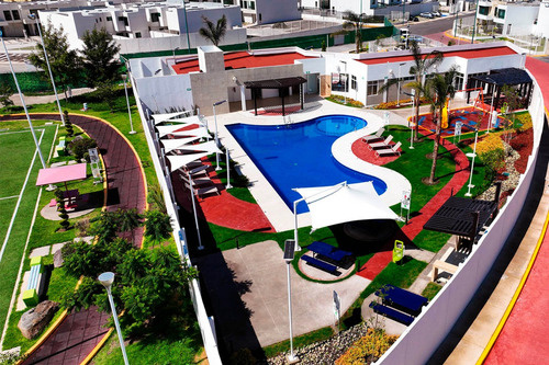 Venta De Casa Residencial De 3 Recamaras En Tecámac Ojo De Agua Con Casa Club Con Alberca