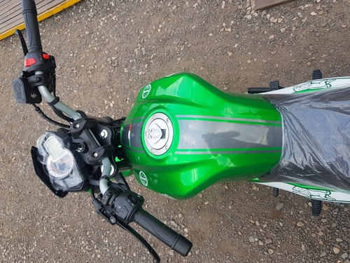 Imagen 13 de 16 de Benelli Tnt 15 En Sbk Motos