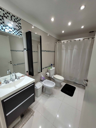 Imagen 10 de 19 de Triplex C/ Coch Y Pileta Climatizada, Impecable! En Venta!