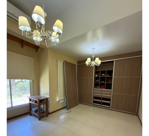 Excelente Propiedad En Barrio Cerrado 3 Habitaciones En Suite