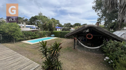Casa En Piriápolis (playa Grande) Ref. 5765