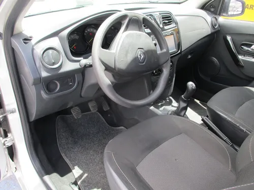 Renault Logan Expression / Life + Mt Aa