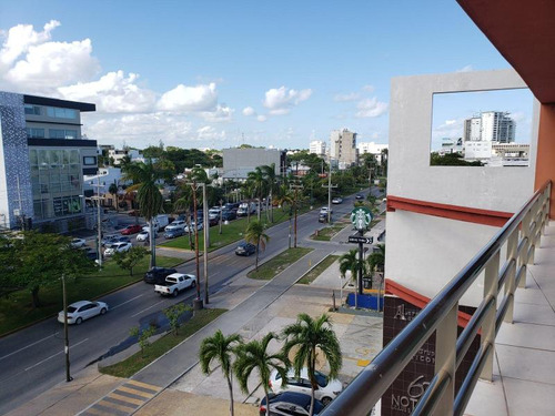 Renta Oficinas Av Bonampak A  Unos Metros De Puerto Cancun