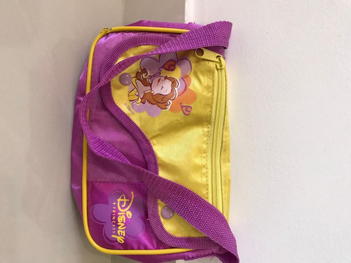 Cartera Bella Disney Con Cierre Y Boton Con Detalle