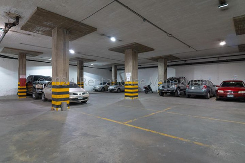 Edificio Comercial En Venta Mls #24-17255