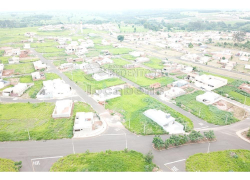 Imagem 2 de 3 de Terrenos - Ref: V10883