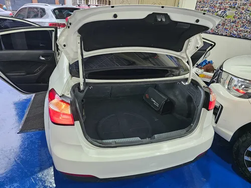 Kia Cerato Pro 1.6 Summa Triptonico Soonruf