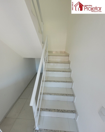 Imagem 10 de 30 de Moquetá/n.iguaçu.triplex Independente, 2 Quantos Sendo 1 Suíte, 2 Banheiros E Garagem - Ca00568 - 33573473