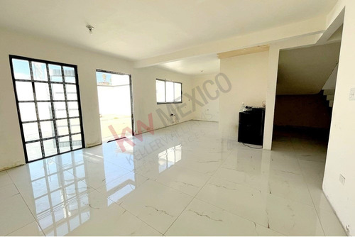 Casa En Venta Ubicada En Ensenada, Colonia Manuel Marquez De Leon