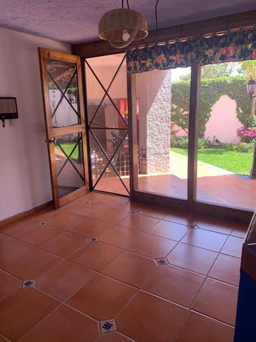 Imagen 2 de 13 de Venta Casa A Media Cuadra De Himalaya