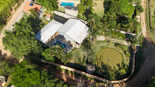 Belíssima Chácara Com Lago Particular
