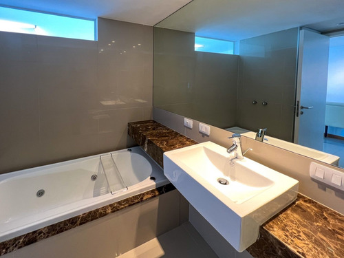 Imagen 12 de 27 de Apartamento En Venta De 3 Dormitorios En Playa Brava (ref: Lij-18)
