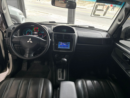 Mitsubishi Pajero TR4 2.0 4x2 Flex Aut. 5p