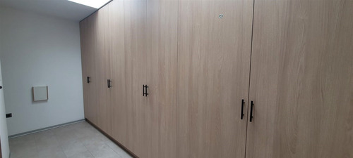 Casa En Arriendo De 6 Dorm. Colegio Huinganal
