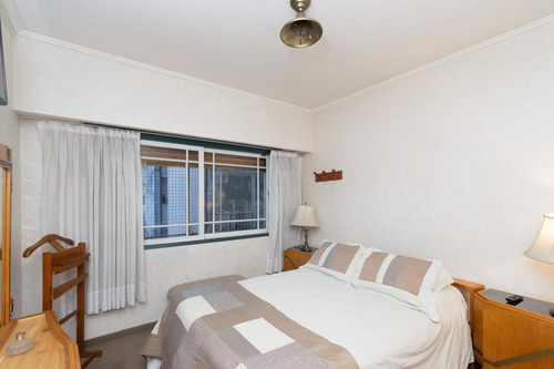 Increible Duplex 6 Ambientes Con Balcon Terraza Y Quincho Propio Con 2 Cocheras.