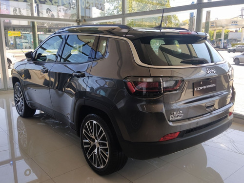 Imagen 2 de 16 de Jeep Compass Sport Turbo 2023