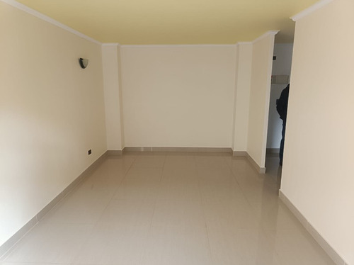 67m2, Remodelado 2d+2b, A Dos Cuadras Metro Republica