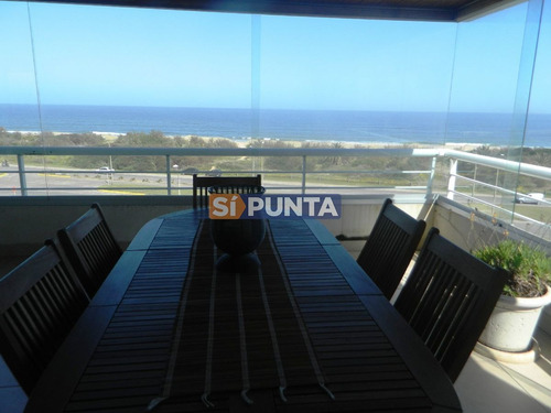 Imagen 5 de 27 de Penthouse En Playa Brava Frente Al Mar En Alquiler