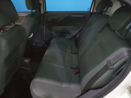 Imagen 21 de 23 de Fiat Punto Attractive 2016 1.4