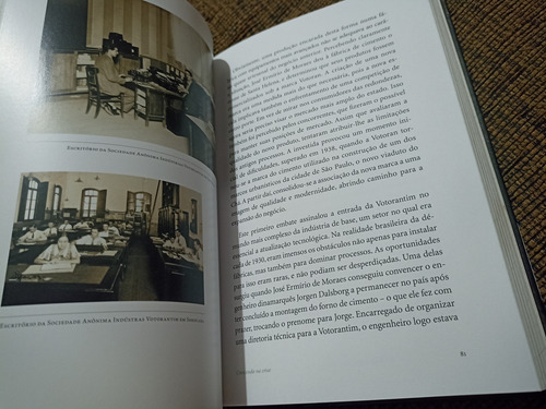 Livro Uma História De Trabalho E Superação - 7 D