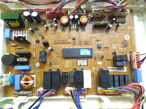 Imagen 3 de 6 de Service Heladeras Inverte Whirlpool, Electrolux, Ge, Midea