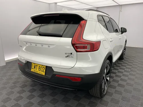 Volvo XC40 2.0 B5 Poll Star Hibrida