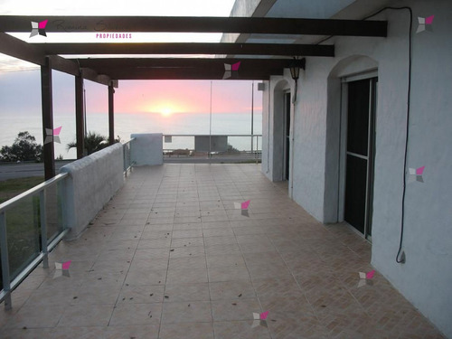 Casa En Punta Ballena, 6 Dormitorios *- Ref: 7887