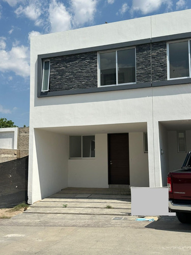 Casa En Renta En Centinela I - Coto Nouve En Zapopan, Jalisco