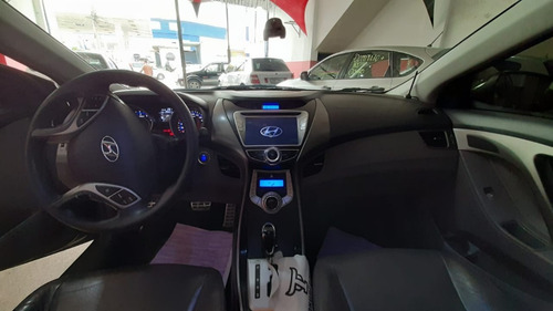 Hyundai Elantra 2012