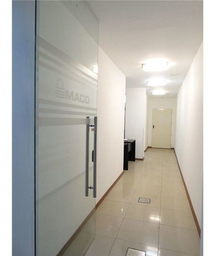 Imagen 9 de 30 de Edificio Corporativo / 7 Años / 5 Pisos