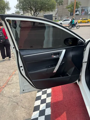 Toyota Corolla SEG 1.8 AT